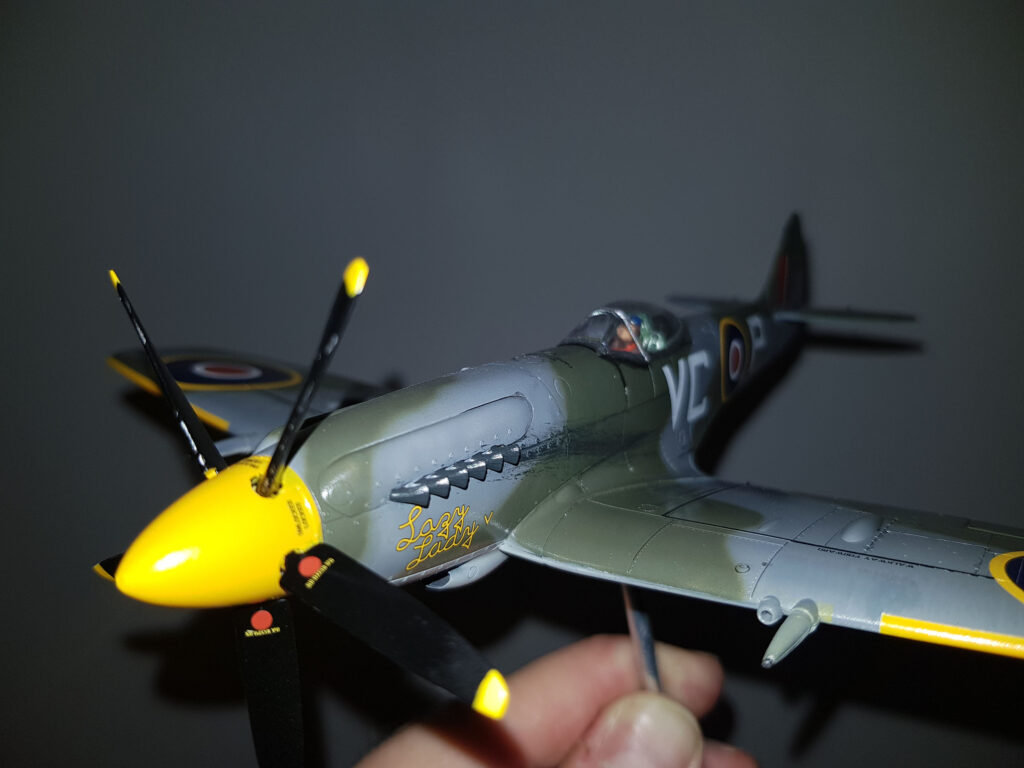 Airfix Supermarine Spitfire MKXIV scale 1/48