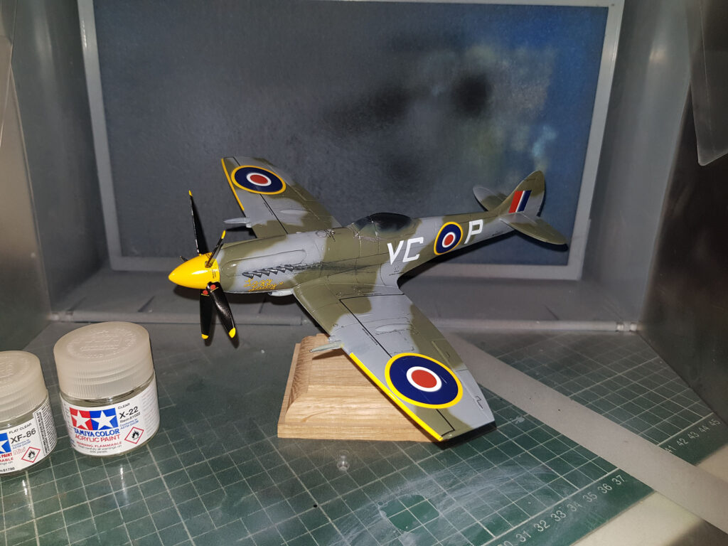 Airfix Supermarine Spitfire MKXIV scale 1/48