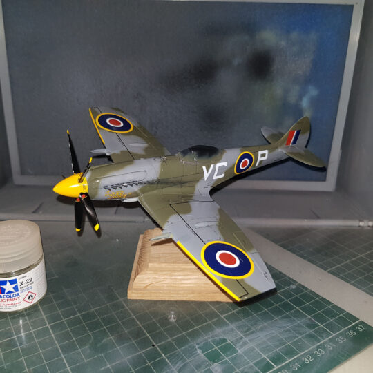 Airfix Supermarine Spitfire MKXIV scale 1/48