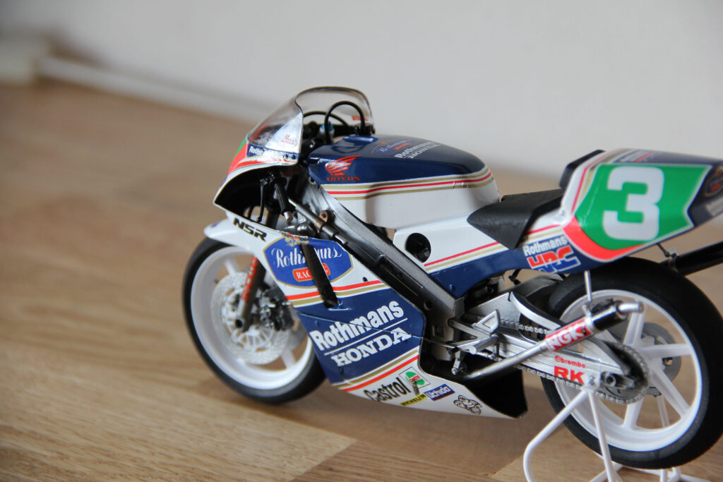 Tamiya Honda NSR 250 Rothmans 1/12 Lucas Cadalora