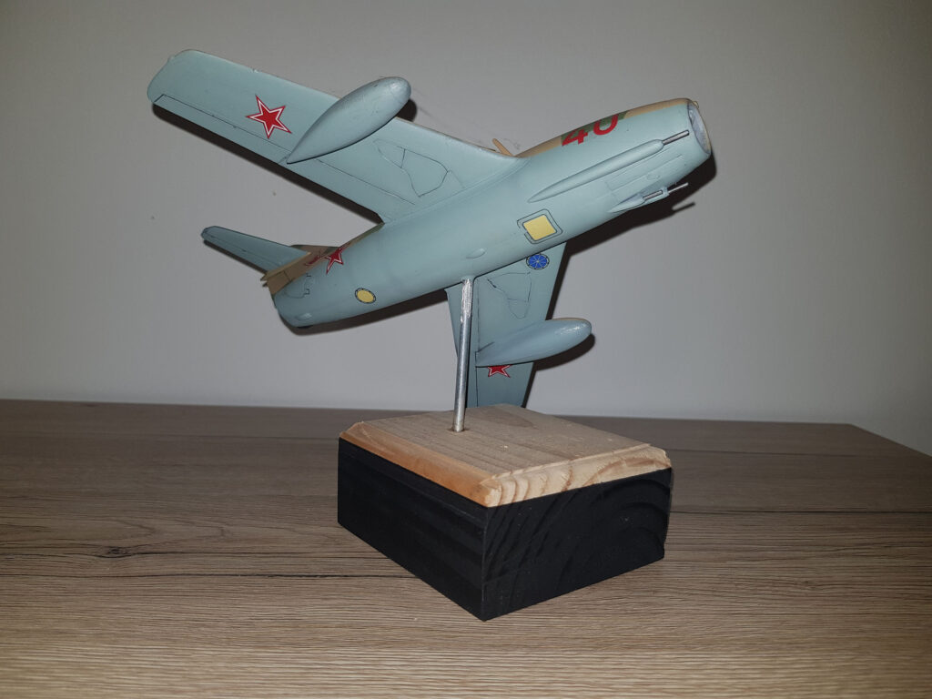 Revell Mig 15 Fagot Scale 1/48 in flight