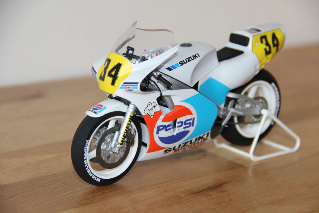 Fujimi Suzuki RGV 500 Pepsi Kevin Schwantz